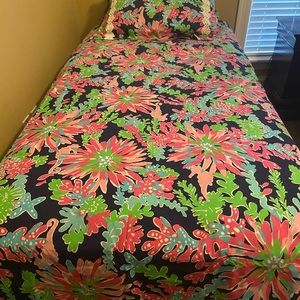 Lilly Pulitzer Trippin’ And Sippin’ duvet and sham